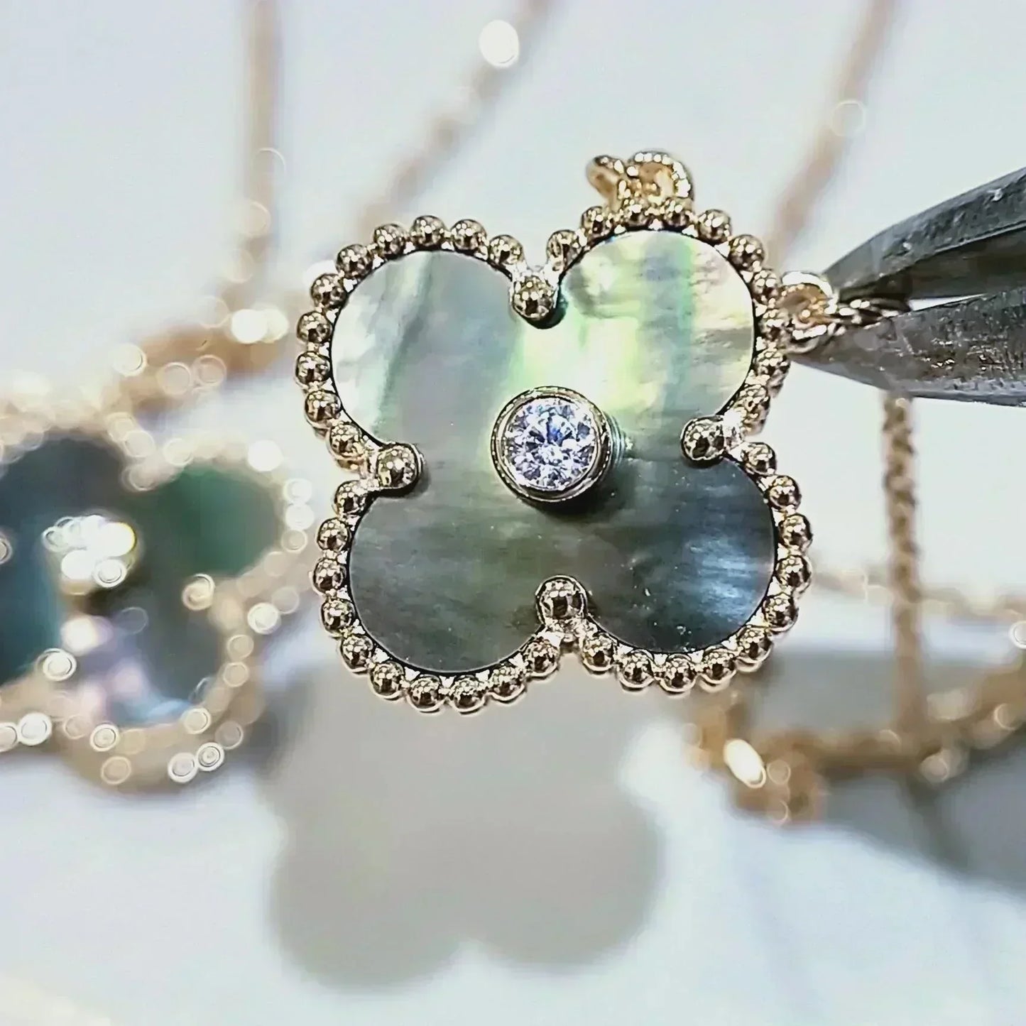 [Stars Jewelry]CLOVER 15MM DIAMOND AND MOTHER-OF-GREY NECKLACE