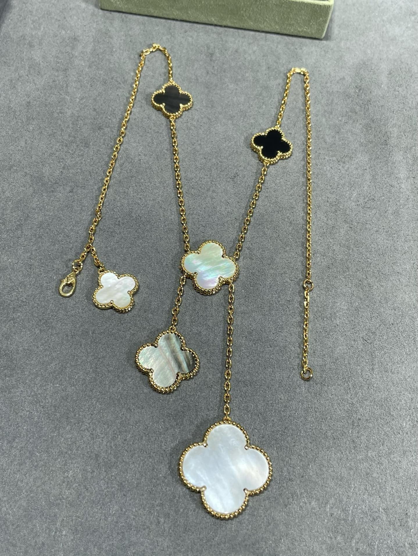 [Stars Jewelry]CLOVER 6 MOTIF MOP ONYX GOLD NECKLACE