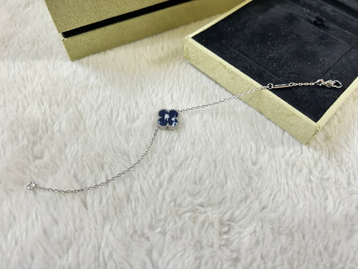 [Stars Jewelry]CLOVER 1 MOTIF PIETERSITE BRACELET
