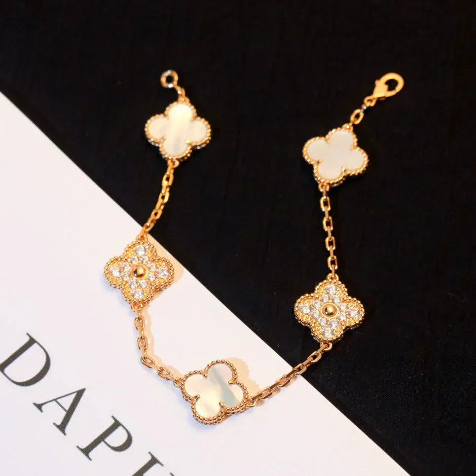 [Stars Jewelry]CLOVER WHITE PEARL MOP 5 MOTIF BRACELET COLLECTION