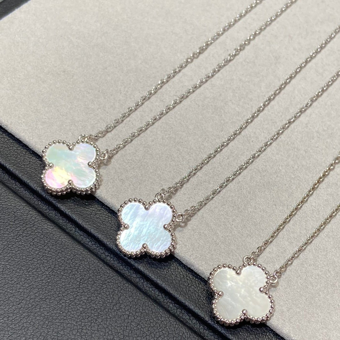 [Stars Jewelry]CLOVER MEDIUM SILVER WHITE MOP NECKLACE