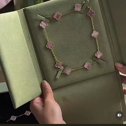 [Stars Jewelry Jewellery] Pink Necklace with Ten Clover Designs