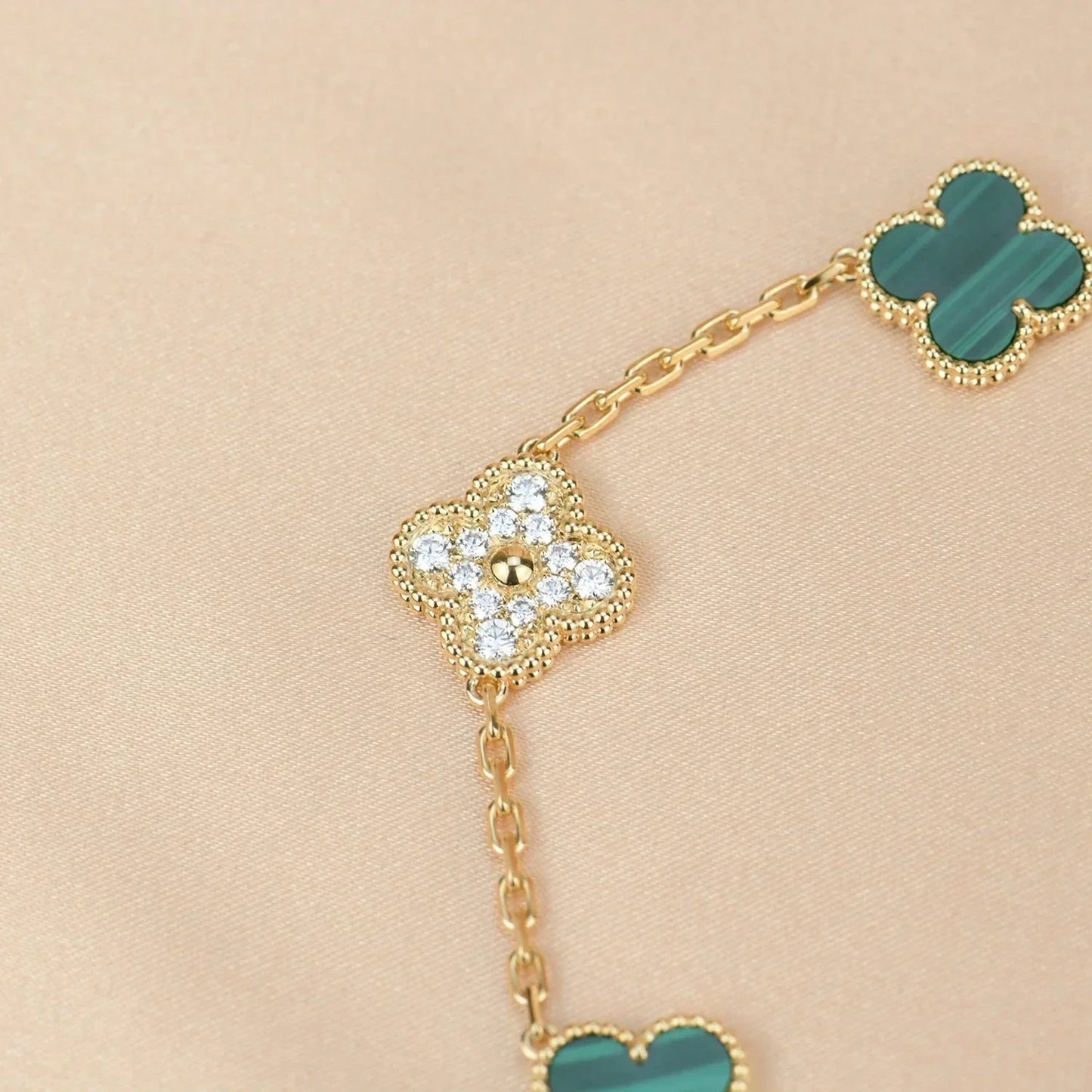 [Stars Jewelry] CLOVER 5 MOTIF MALACHITE BRACELET COLLECTION